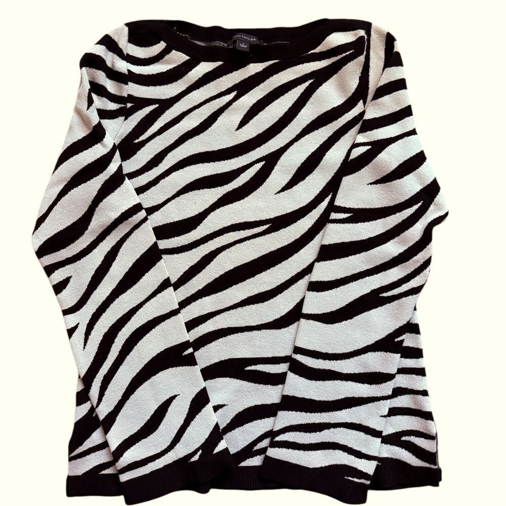 NWOT ANN TAYLOR SWEATER